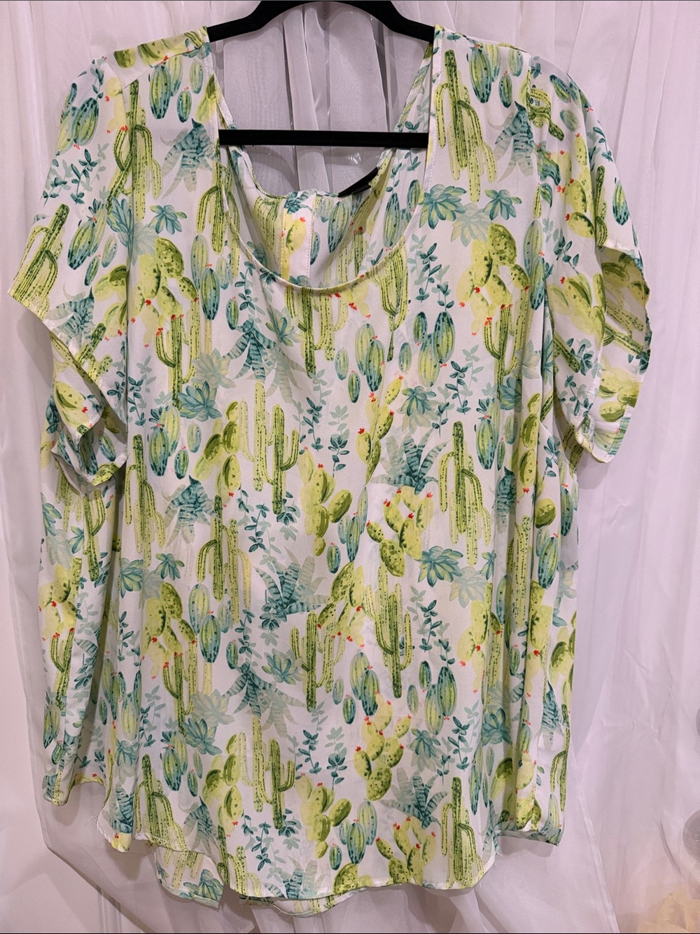Torrid Cactus Print Short Sleeve Top - White & Green